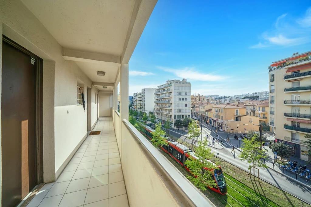 La Prom - A Two Bedroom Apartment With A Sea View Niza Exterior foto