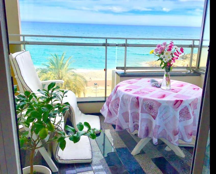 La Prom - A Two Bedroom Apartment With A Sea View Niza Exterior foto